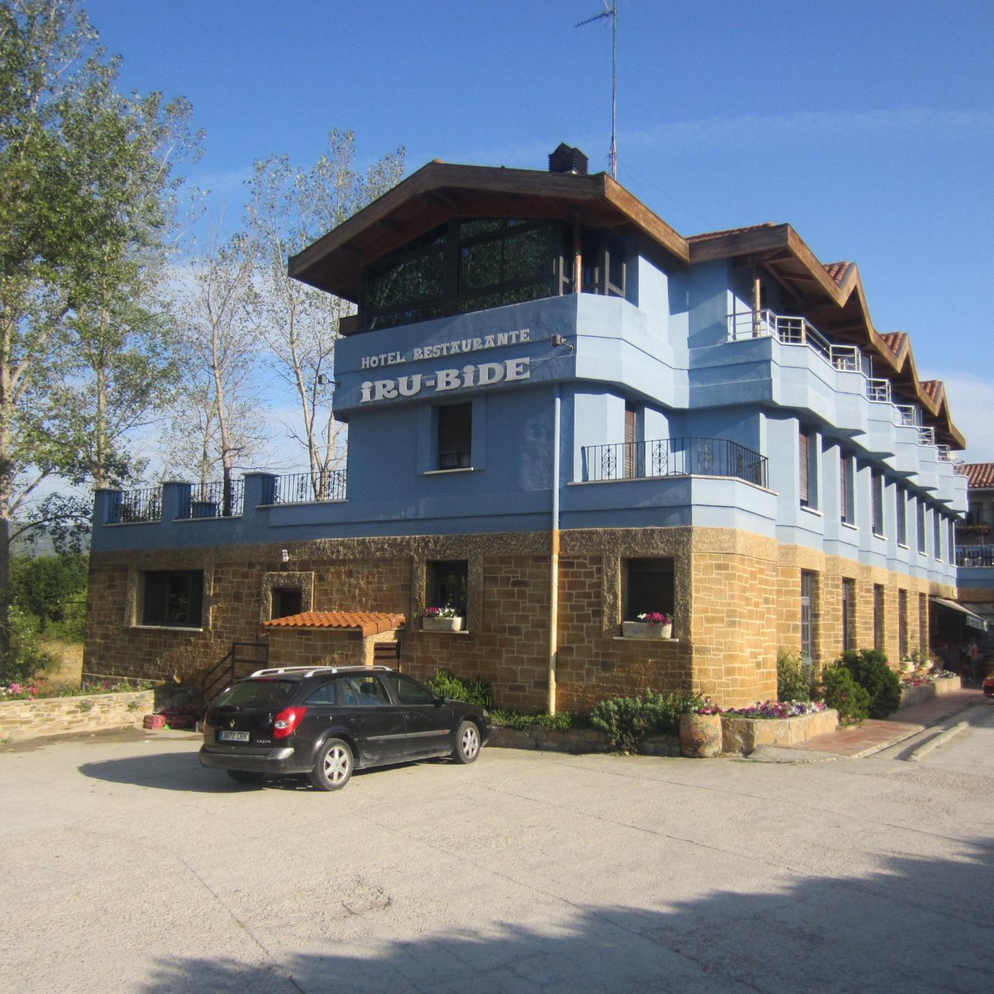 Iru-bide Hotel *