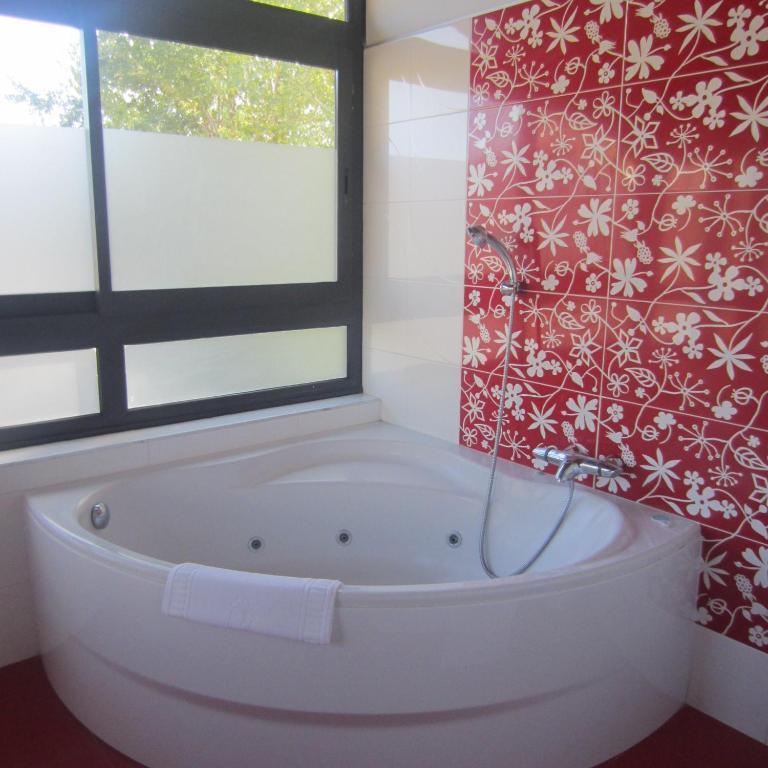 Roomrural Iru-bide Hotel *